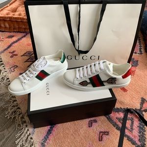NWT. Never worn!! GUCCI Ace Embroidered Sneaker